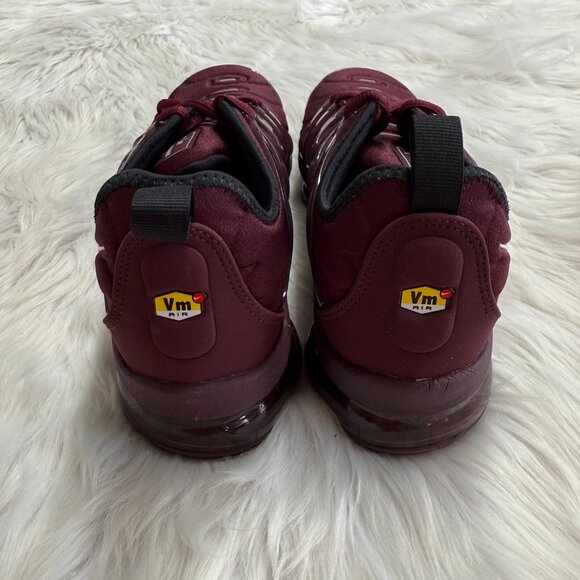 Nike Air VaporMax Plus Night Maroon Mens FN6850-681 VNDS Sz 9.5